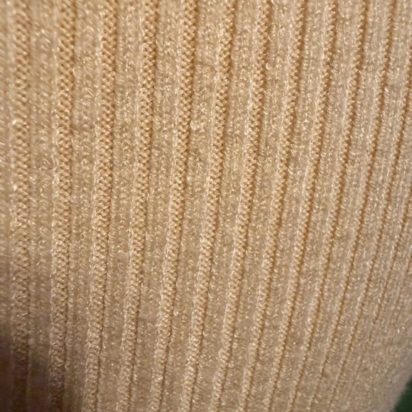 Yellow Sleeveless Ribbed Top - Picture 6 of 6